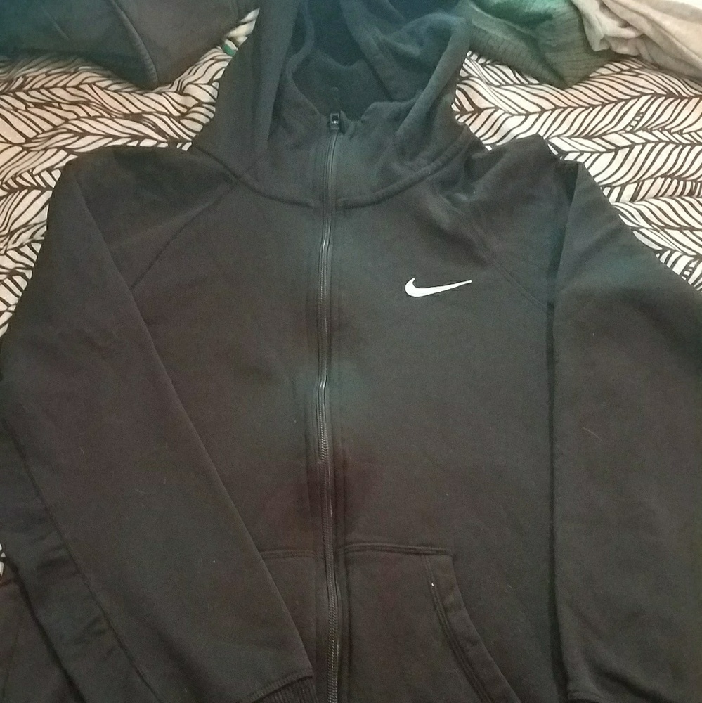 M women's Nike Therma-Fit jacket